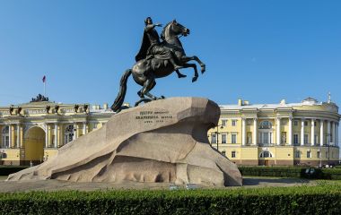 «Я привыкла, чтобы всё было продумано»: почему я выбрала тур в Петербург с Camilla-Tour