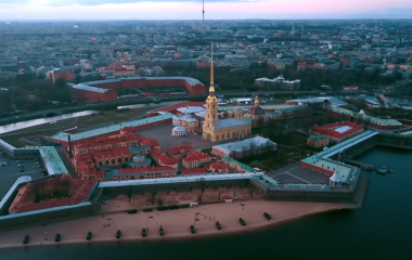 Мама с дочкой в Питере вдвоём: тур в Питер из Минска