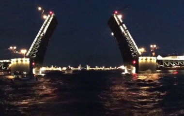 Разводные мосты ночью: тур в Петербург из Браслава